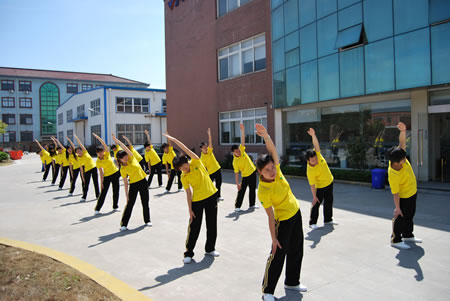 �Ϻ������y�T�S�_չ�ڰ��׏V���w�ٽ�����ӣ��D 2��