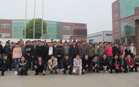 �Ϻ������y�T�S�T�����lǰ�ڜ����S�Tǰ��Ӱ