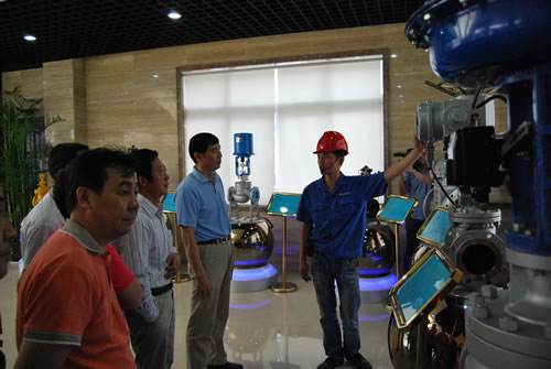 �Aͤ��˴������ϯ���ͬ־���Ϻ������y�T�S�aƷչ�d���^