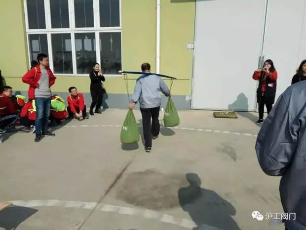 �Ϻ������y�T�S���ӡ�2017��ζ���I�Ļ��ꡱ��I���T�λ�ӣ��D7��