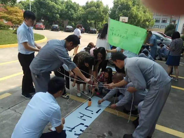 �Ϻ������y�T�S���ľ������P(y��ng)�ഺ���|(zh��)��չ���(d��ng)���D6��