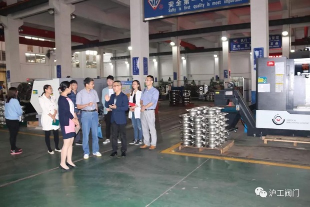 �ζ��^(q��)��(j��ng)ίǰ���Ϻ������y�T�S�M(j��n)���{(di��o)�У��D1��