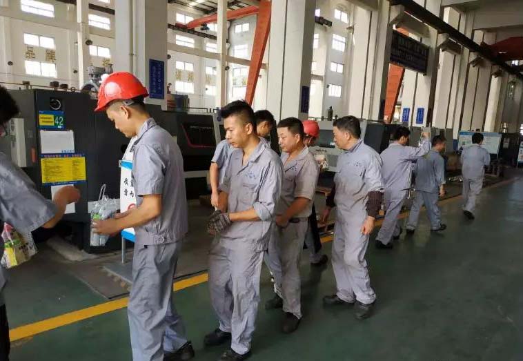 �Aͤ�(zh��n)������(hu��)ǰ���Ϻ������y�T�Sο��һ�������D3��